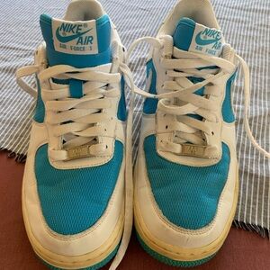 Nike Air Force 1 Sneakers - White & Teal